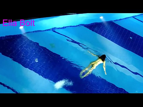 ❤️ I can't stop watching, young blonde caught swimming nude at ELLA BOLT resort pool ❌ Fucking video at en-gb.teatroporno.ru